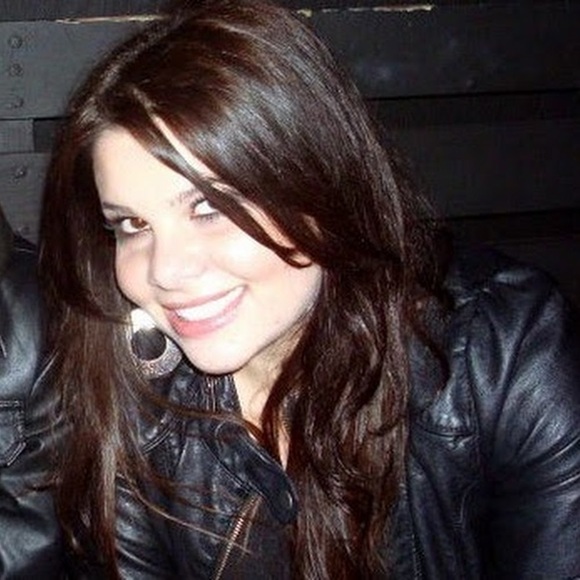 Meet your Posher, Erin - Picture 1 of 1